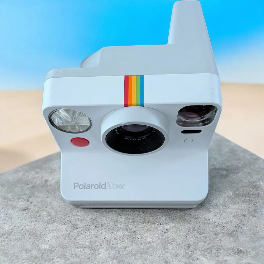 Polaroid Now i-Type Instant Camera White PRD009027 Powers On Clean